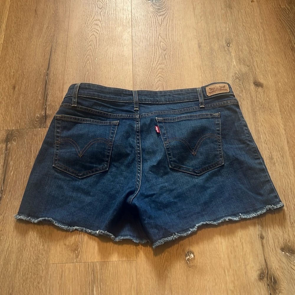 Levi's Denim Shorts Women's Size 12 Lightly Frayed Hem